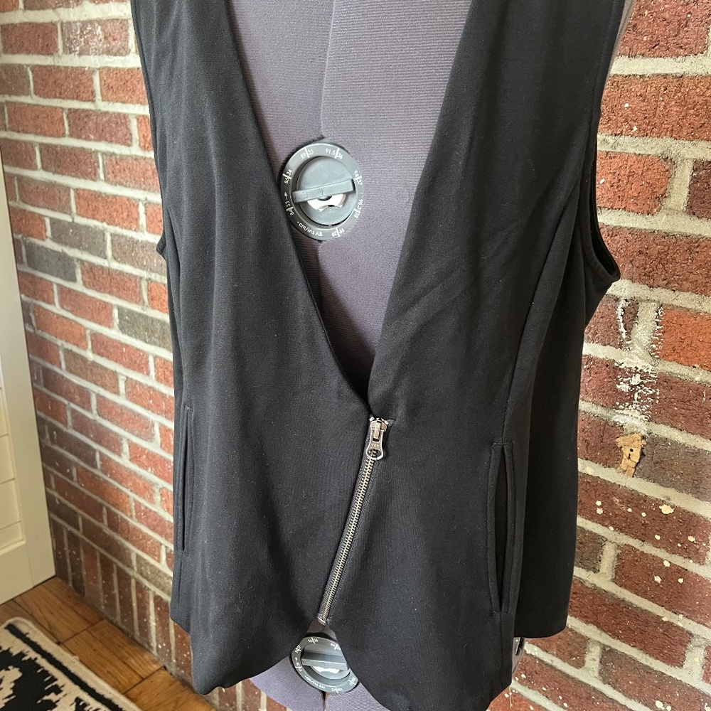 J. Jill women’s L asymmetrical black crossover ponte vest top